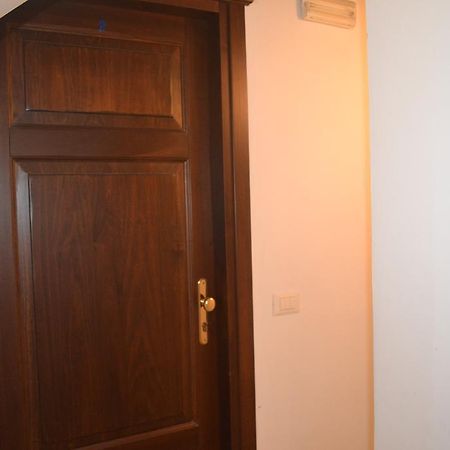 Suites Imperiali Guest House Ρώμη Εξωτερικό φωτογραφία